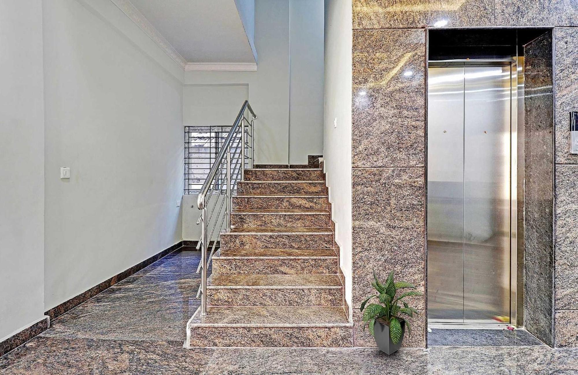 Super Hotel O Skyspace Near Yeshwantupur Railway Station Бенґалуру Екстер'єр фото